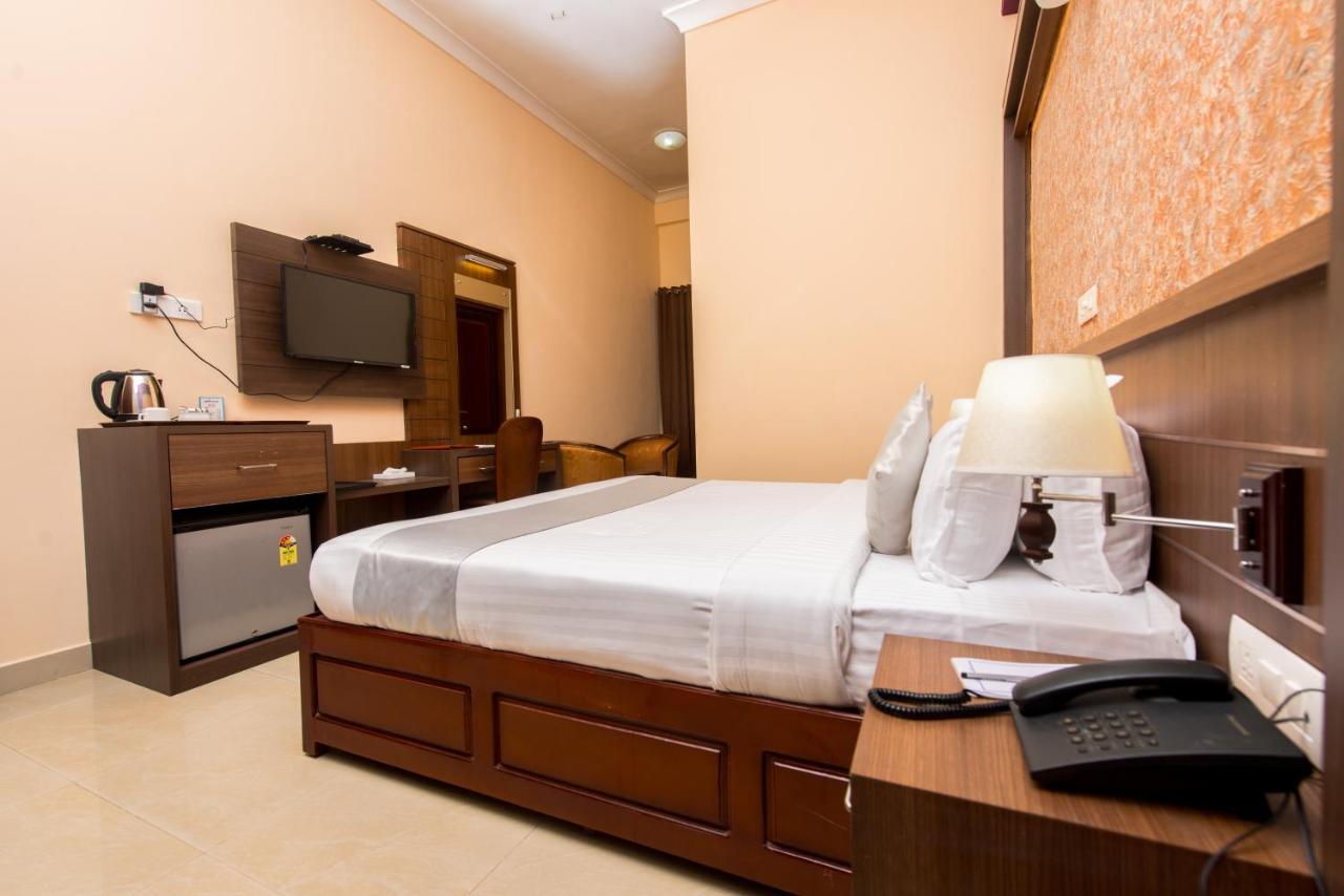Kallada Golden Hotel Thrissur المظهر الخارجي الصورة